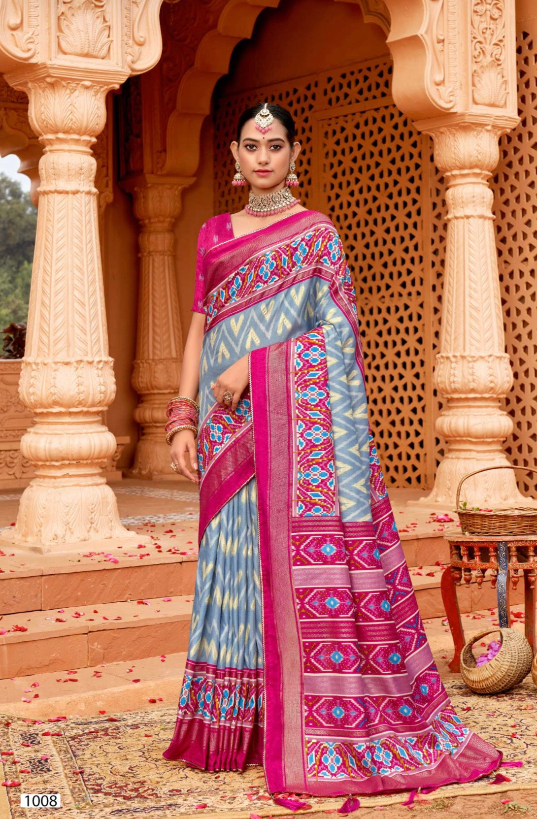 Leheriya With Patola Designe