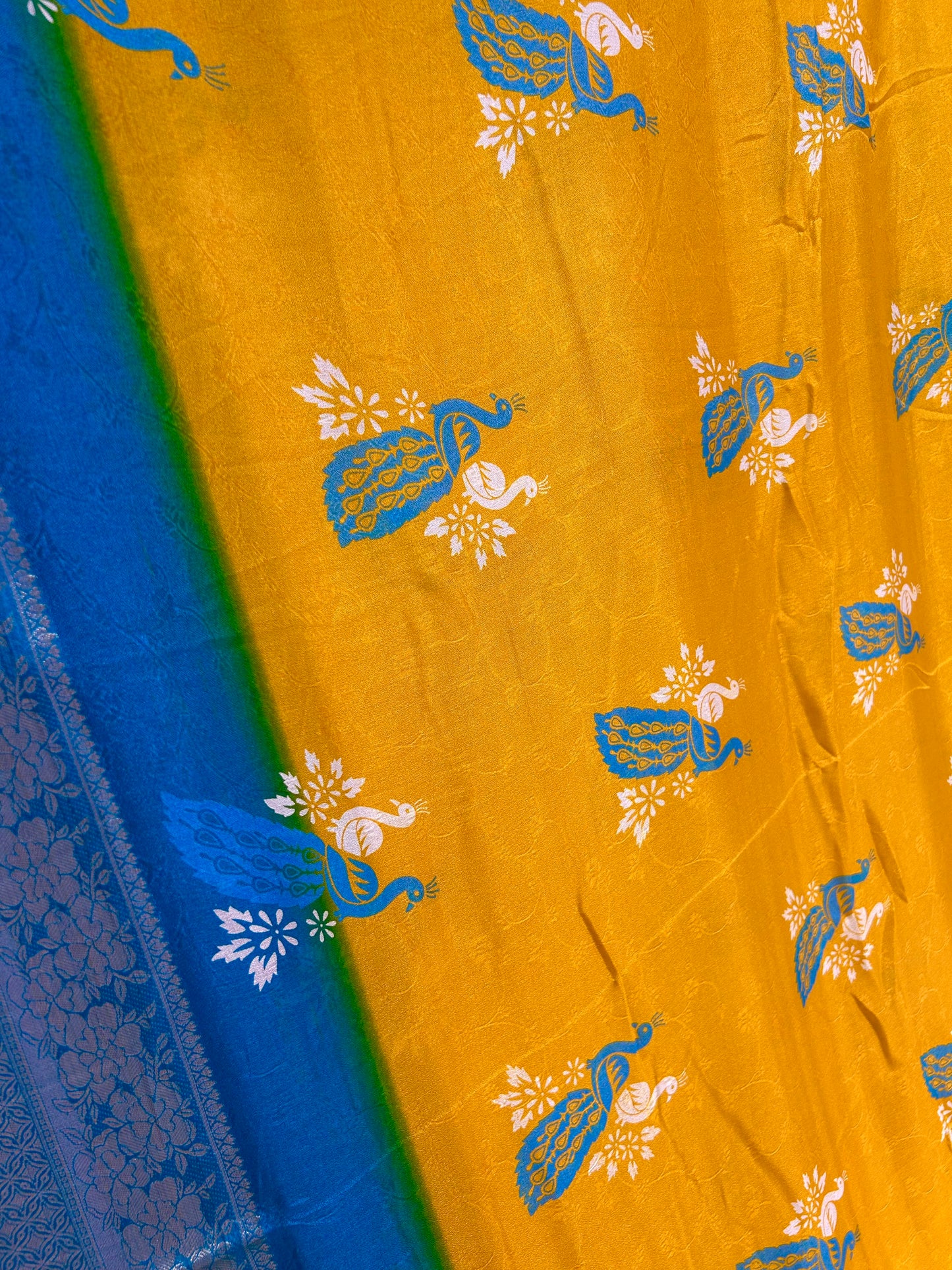 Sundhar Haldi Saree