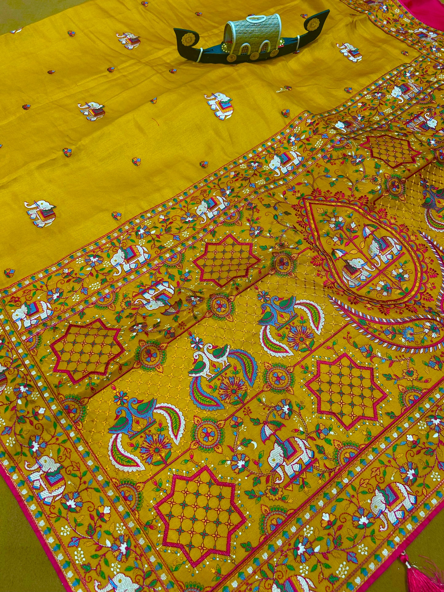 Lakhnavi Work Saree