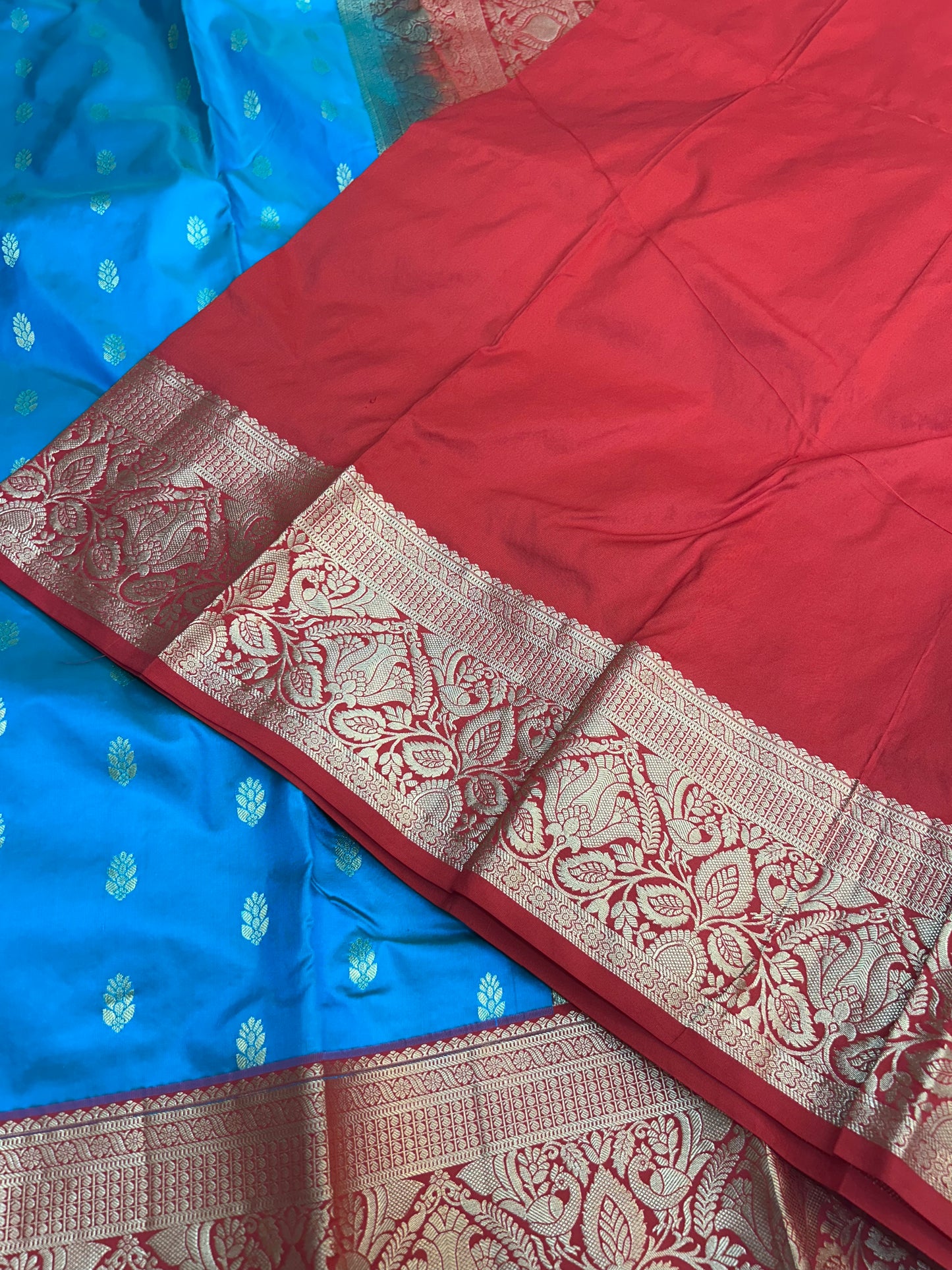 Kanjivaram Kasturi Butta