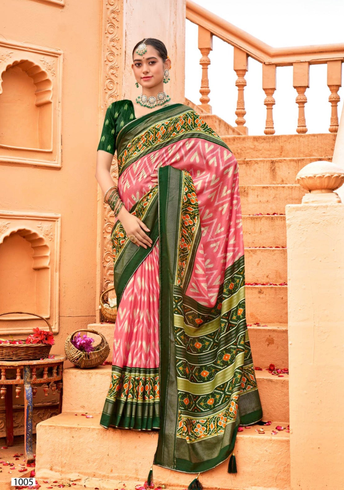 Leheriya With Patola Designe